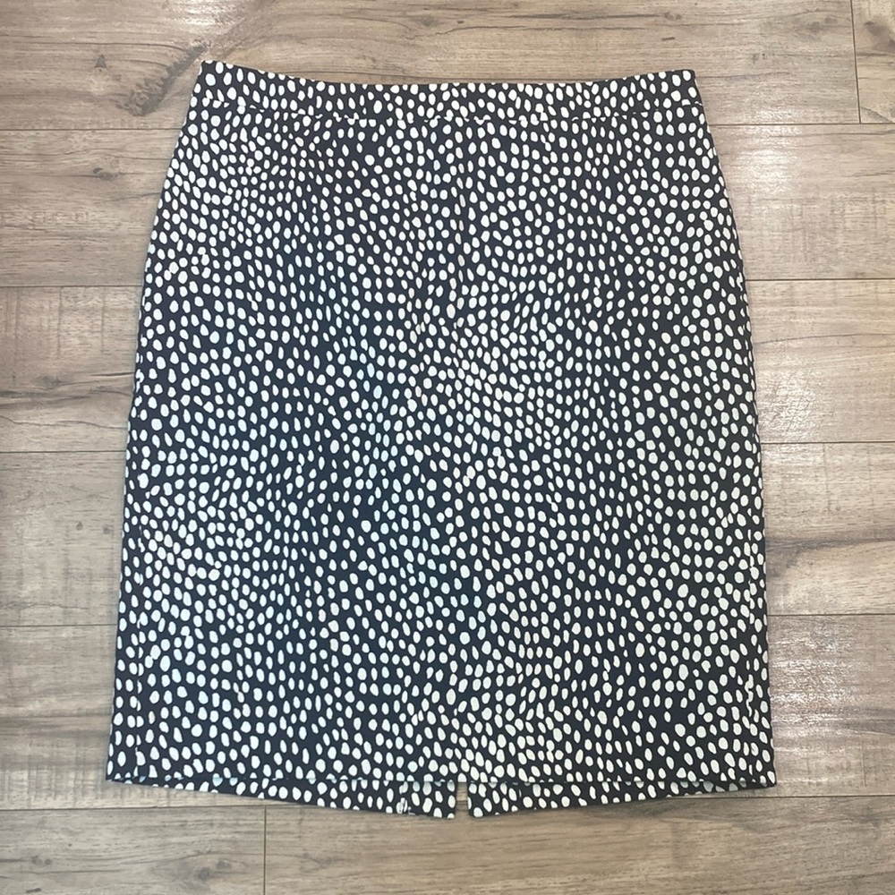 J. Crew Factory Navy and White Polka Dot Pencil Skirt Sz 10 office work (P37)